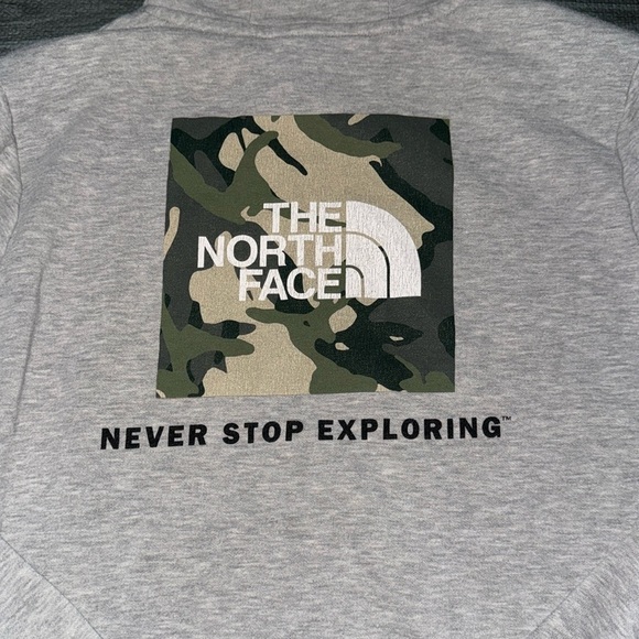 Boys Northface Graphic Hopdie​ - Picture 4 of 5